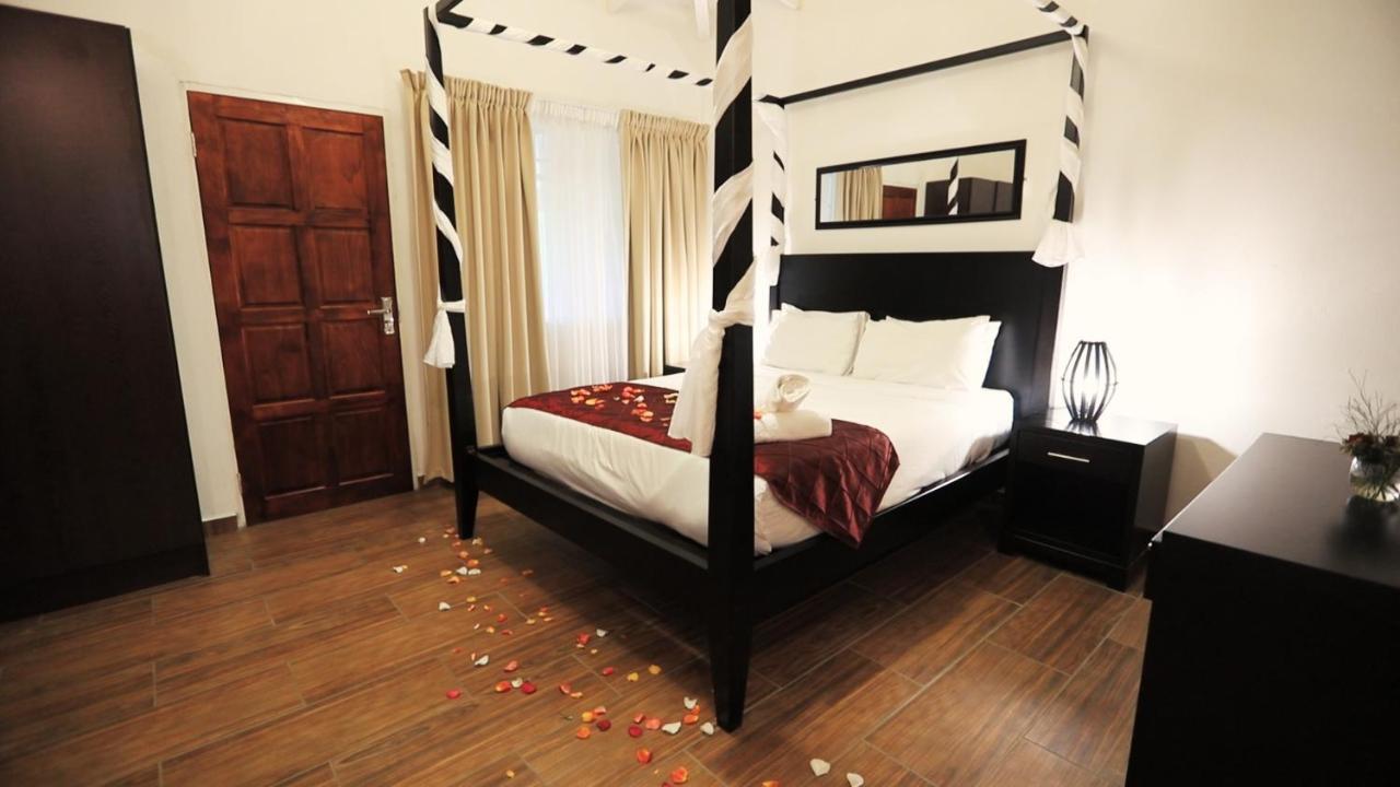 African Rest Lodge Barberton Buitenkant foto